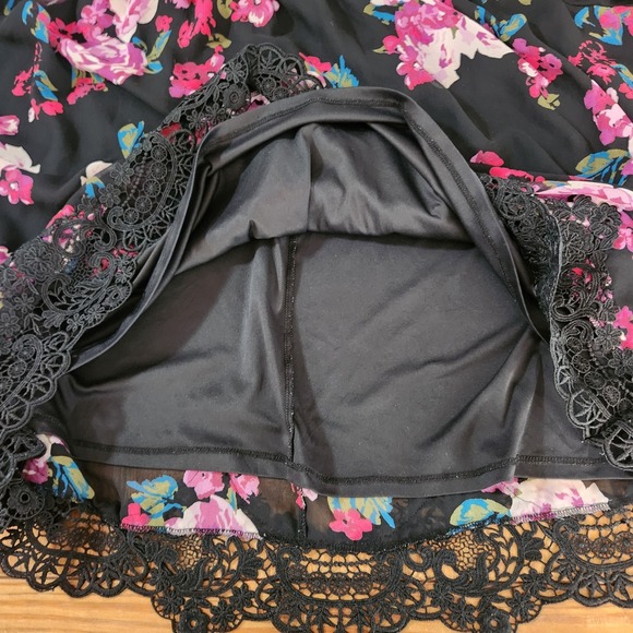 Lane Bryant Sz 26 4XL Black Floral Blouse Tunic Roses Lace Trim Mesh 1/2 Sleeve - Picture 12 of 14